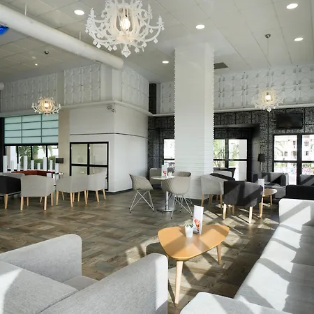Hotel Puente Real