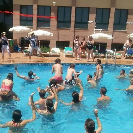 Hotel Puente Real