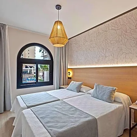 فندق Puente Real 4*