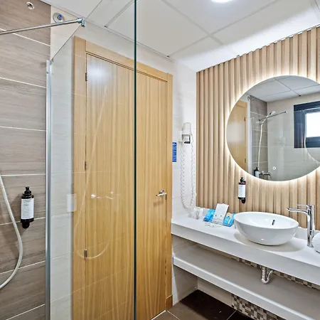 Puente Real Hotel