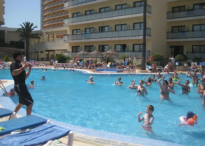 Puente Real Hotel 4*