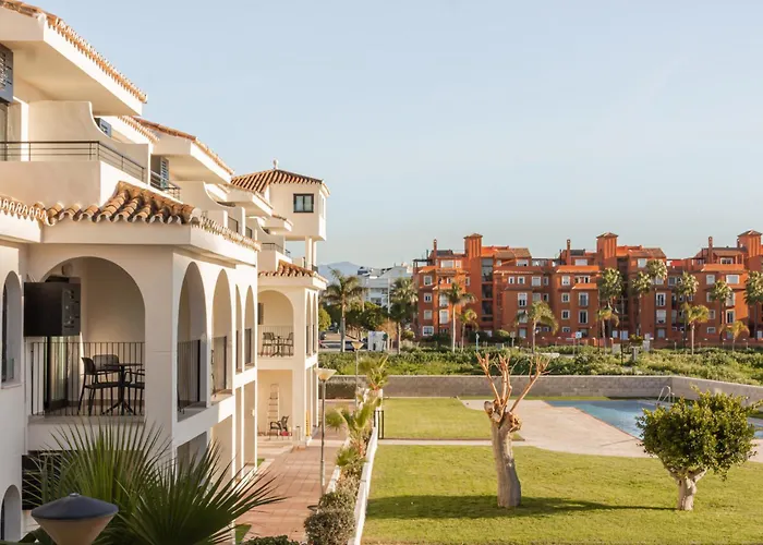 Puente Real Hotel 4*