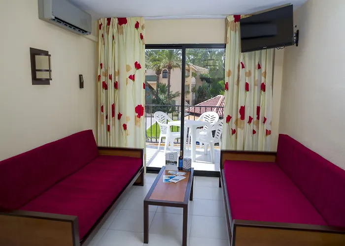 Puente Real Hotel 4*