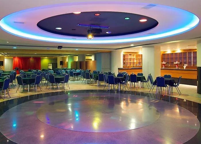 Puente Real 4* טורמולינוס