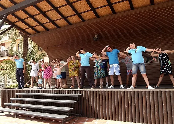 オテル プエンテ レアル ホテル トレモリノス